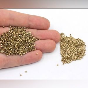 100 PCS 1.5mm Raw Brass Tiny Cube Beads, Cube Spacer Beads, Geometric Beads